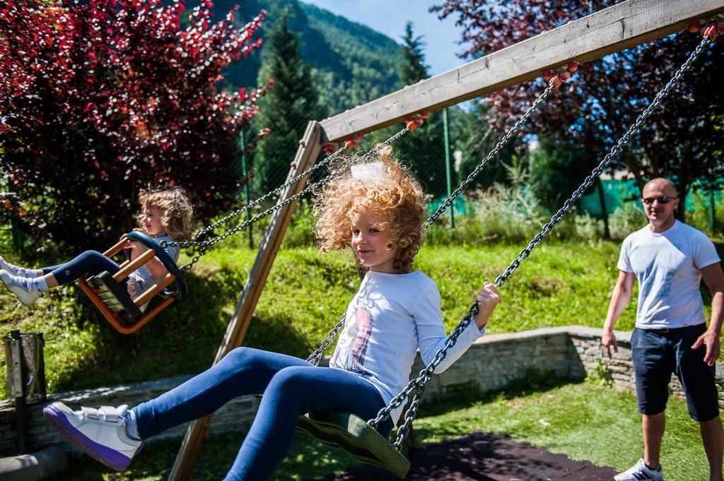 Villaggio Turistico Camping Cervino Antey-Saint-André Eksteriør bilde