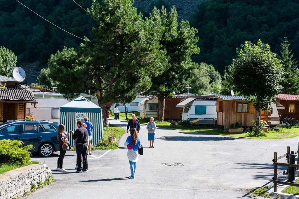 Villaggio Turistico Camping Cervino Antey-Saint-André Eksteriør bilde