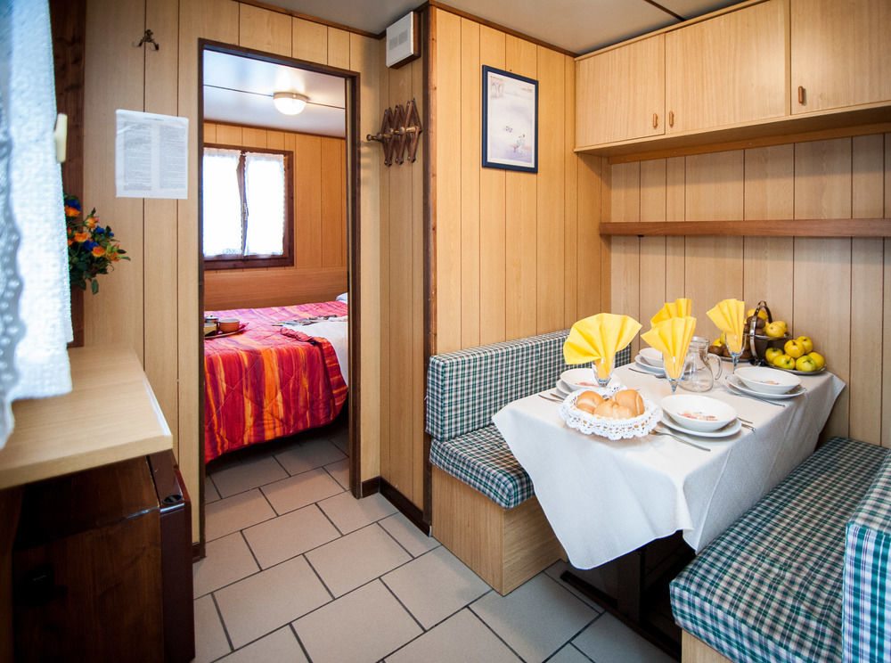 Villaggio Turistico Camping Cervino Antey-Saint-André Eksteriør bilde