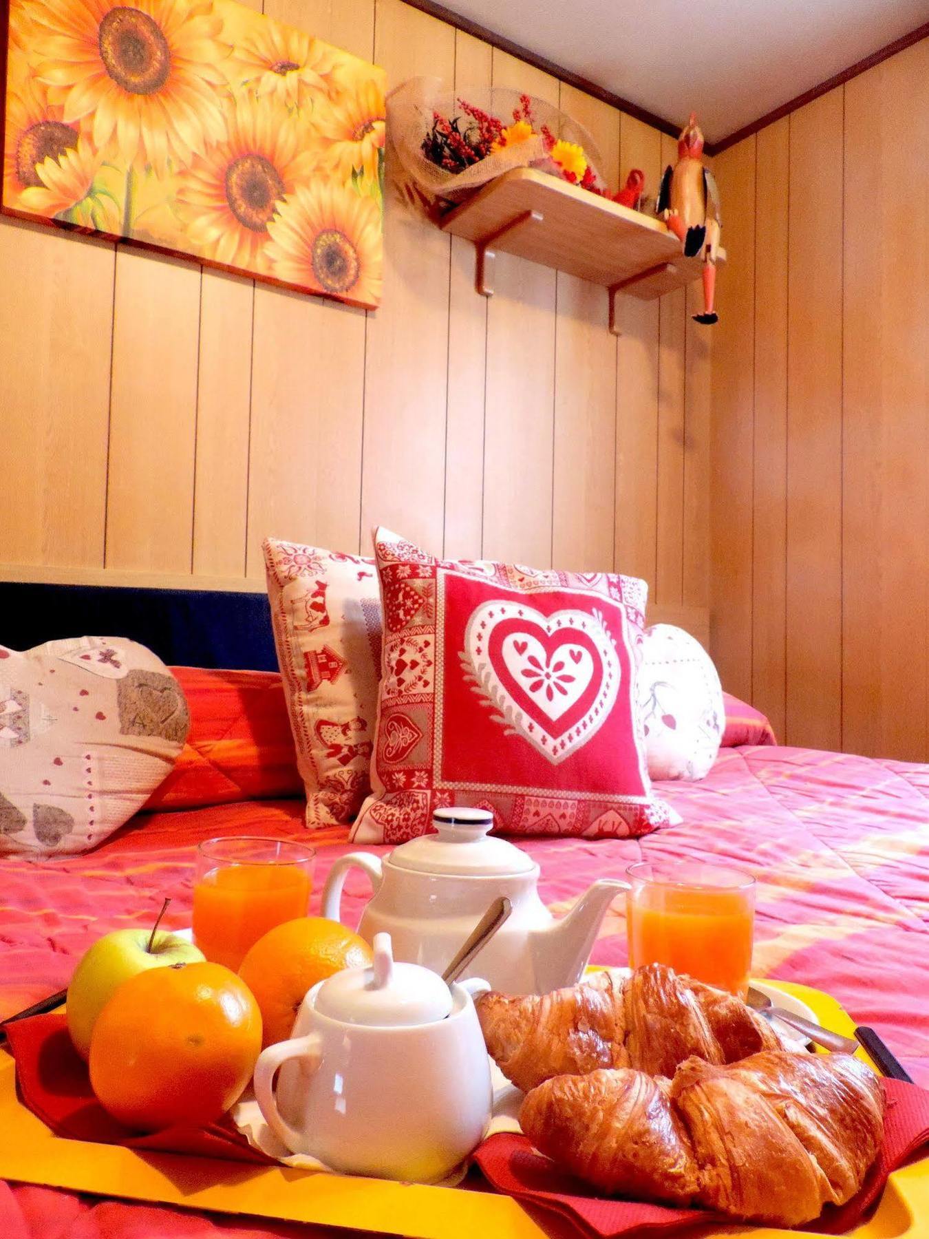 Villaggio Turistico Camping Cervino Antey-Saint-André Eksteriør bilde