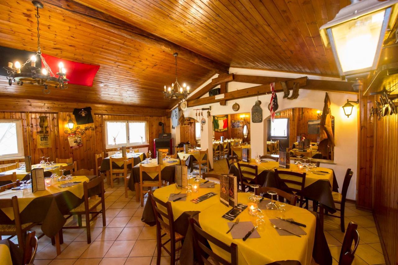 Villaggio Turistico Camping Cervino Antey-Saint-André Eksteriør bilde