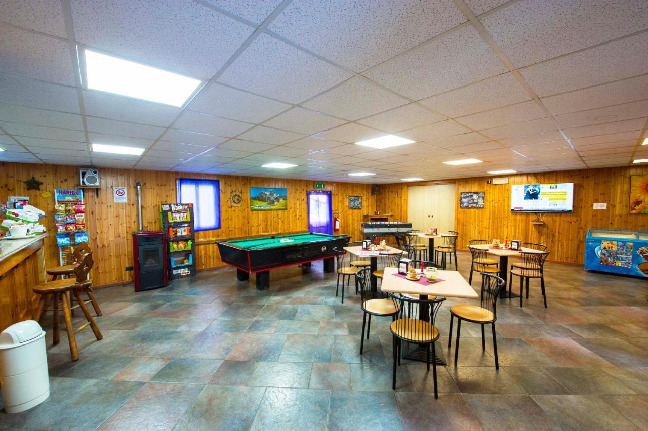 Villaggio Turistico Camping Cervino Antey-Saint-André Eksteriør bilde